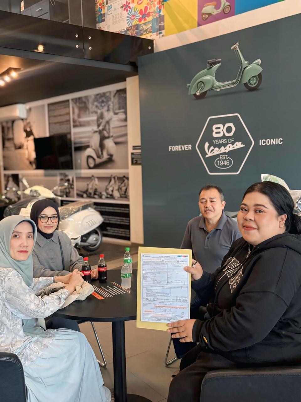 serah terima penjualan motor vespa